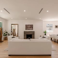 Modern 3BR Valley Glen Retreat | Private Backyard