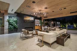 The Grand Escape: Luxe & Private Retreat Near Beverly Hills