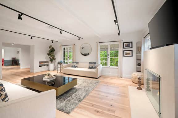 Chic 4-Bedroom Vacation Rental in Studio City – Toluca Lake